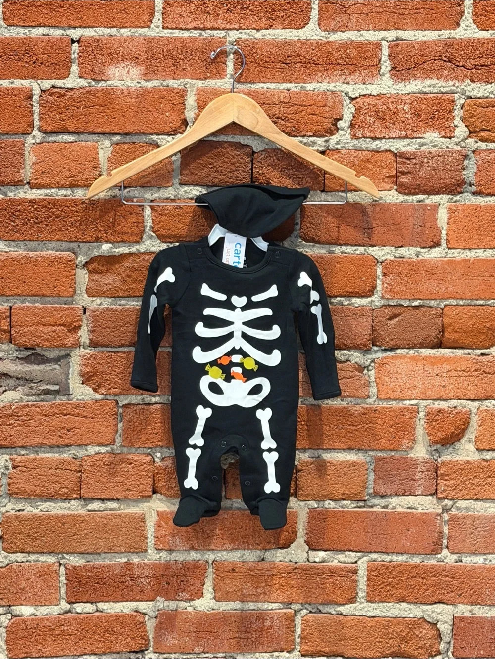 🖤🧡 NWT Carter’s Baby Skeleton Sleeper w/ Hat - Halloween 🧡🖤